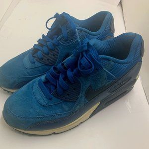 Womens Size 8 Royal Blue Suede Nike Airmax 90